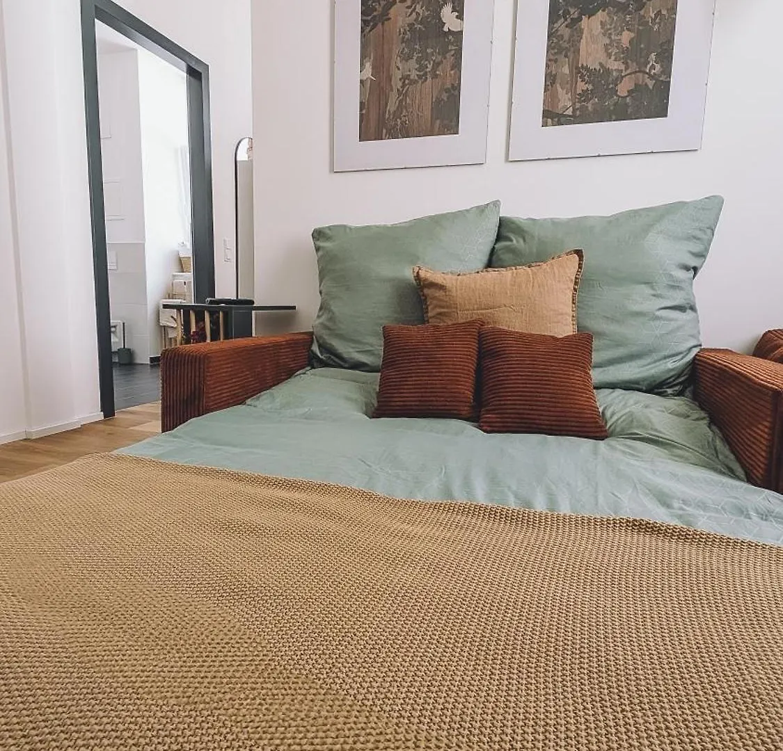 Suite 13 Orange Wood Mit Verschiedenen Schlafmoeglichkeiten Amberg